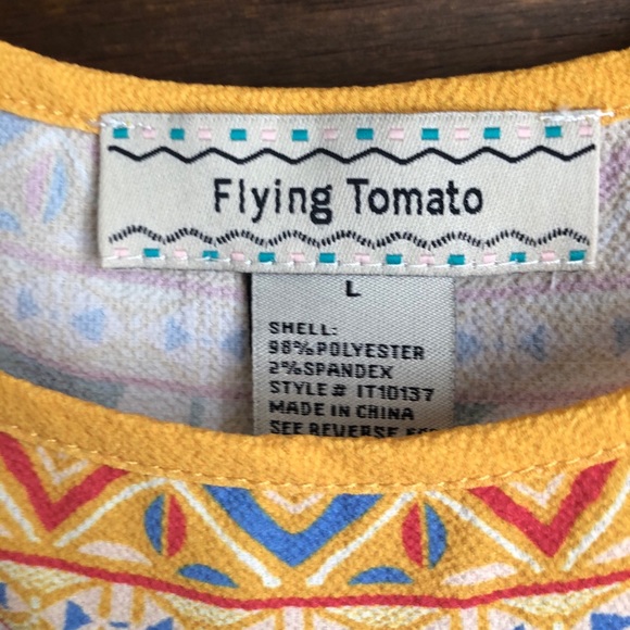 Top with spaghetti straps for shoulders - Picture 3 of 4